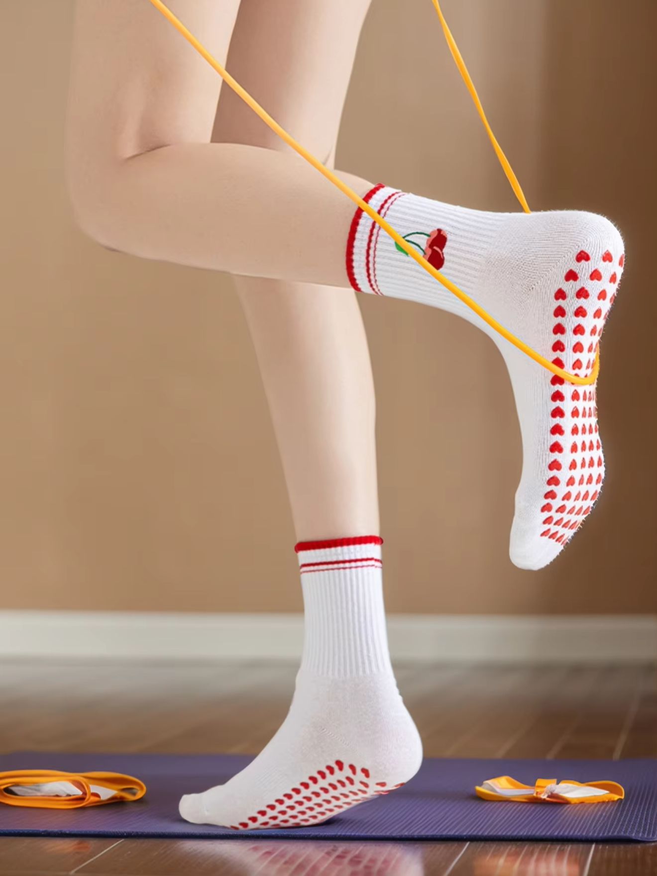 Embellish Knit - 1 pasang Kaus Kaki Yoga Profesional